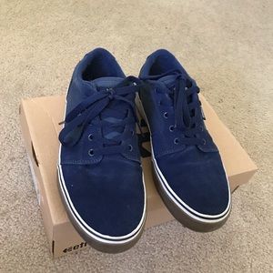 NAVY BLUE MEN'S SNEAKER